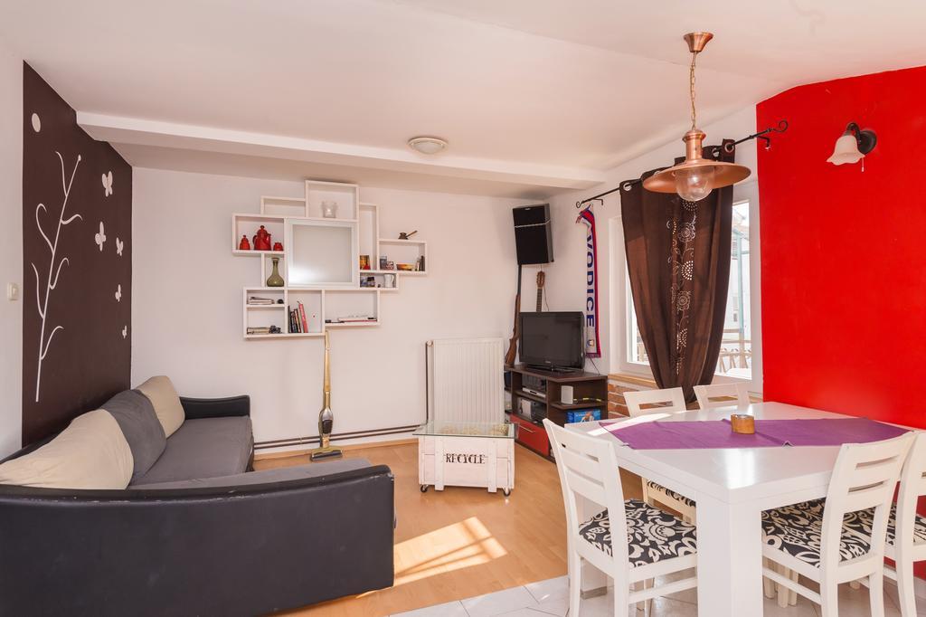 Apartment Milka Vodice Exteriör bild